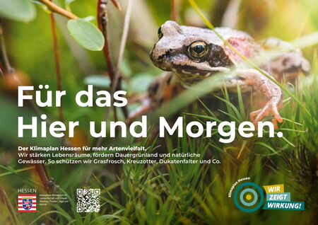 Plakat mit einer Naturlandschaft, das für den Klimaplan Hessen wirbt